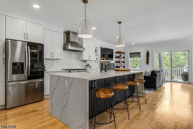 27 Montclair Ave, Montclair Twp., NJ 07042