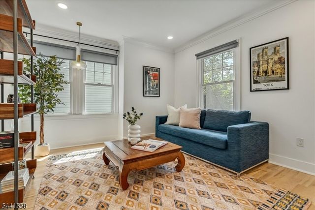 27 Montclair Ave, Montclair Twp., NJ 07042