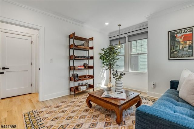 27 Montclair Ave, Montclair Twp., NJ 07042