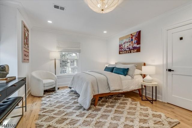 27 Montclair Ave, Montclair Twp., NJ 07042