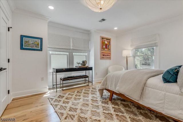 27 Montclair Ave, Montclair Twp., NJ 07042