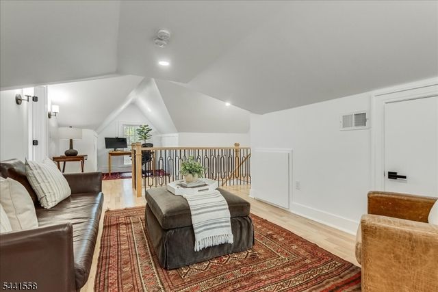 27 Montclair Ave, Montclair Twp., NJ 07042