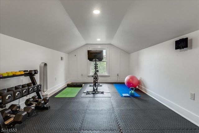 27 Montclair Ave, Montclair Twp., NJ 07042