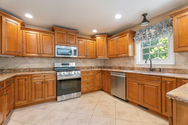 2251 Walker Drive, Valparaiso, IN 46385