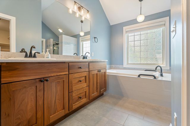 2251 Walker Drive, Valparaiso, IN 46385