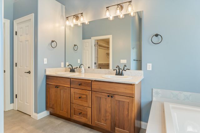 2251 Walker Drive, Valparaiso, IN 46385