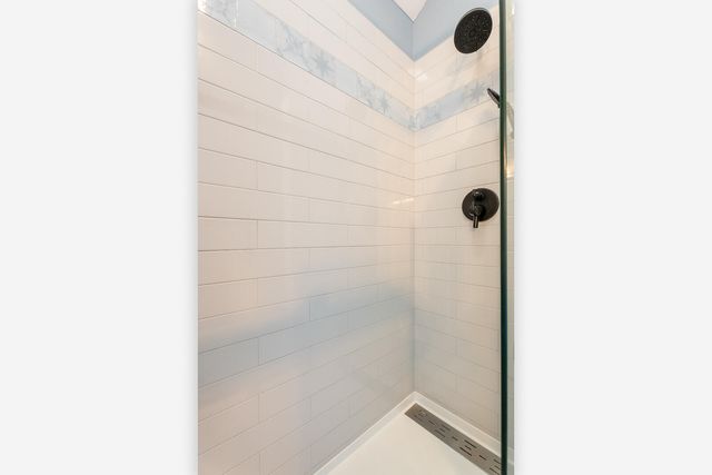2251 Walker Drive, Valparaiso, IN 46385