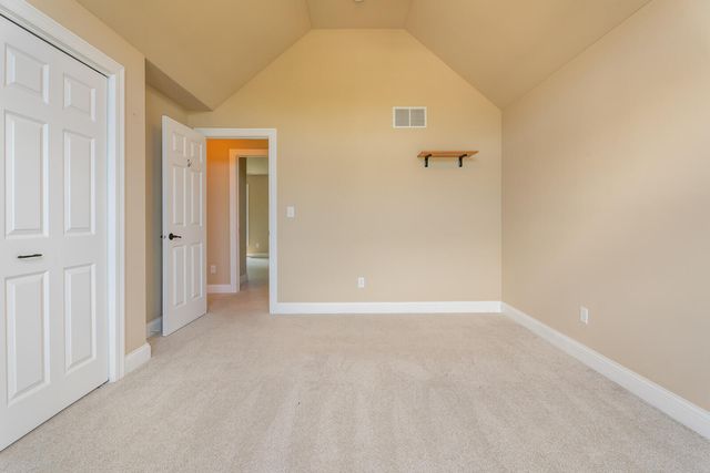 2251 Walker Drive, Valparaiso, IN 46385