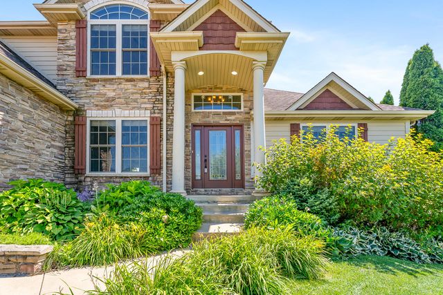 2251 Walker Drive, Valparaiso, IN 46385