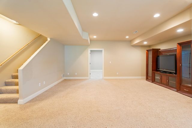 2251 Walker Drive, Valparaiso, IN 46385