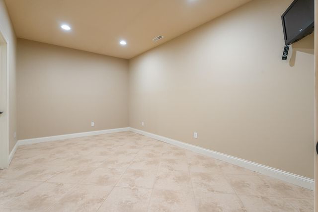 2251 Walker Drive, Valparaiso, IN 46385