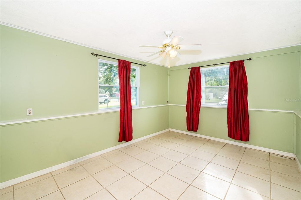 Image 11 of property listing at 168 COUNTRY CLUB CIRCLE, Sanford, FL 32771
