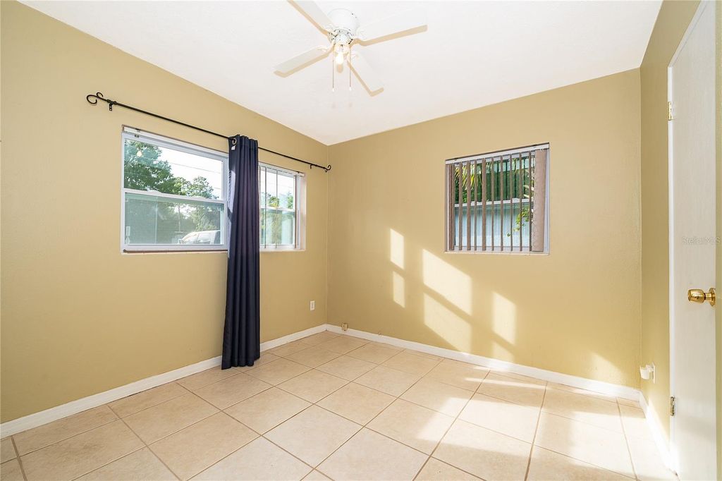 Image 13 of property listing at 168 COUNTRY CLUB CIRCLE, Sanford, FL 32771