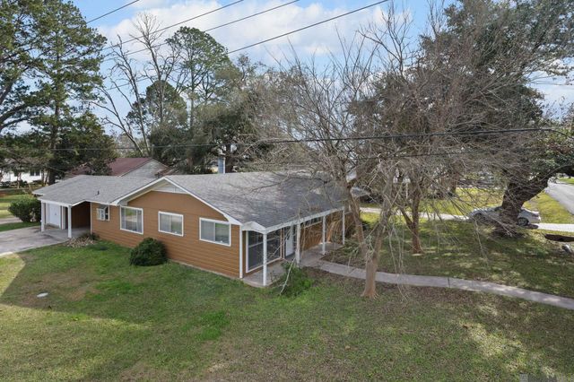 114 Community St, New Roads, LA 70760