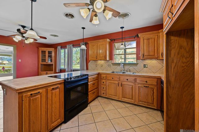 114 Community St, New Roads, LA 70760