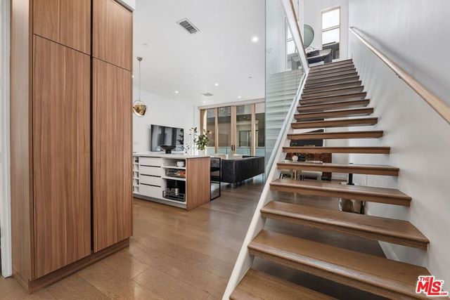 1251 N Formosa Avenue, West Hollywood, CA 90046