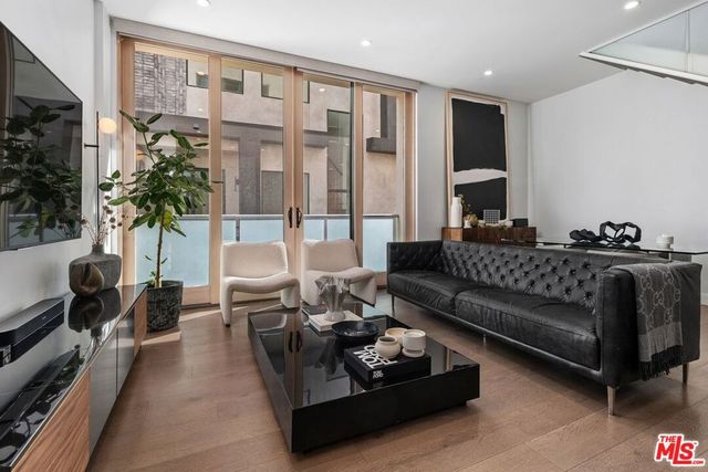 1251 N Formosa Avenue, West Hollywood, CA 90046