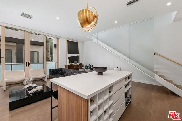 1251 N Formosa Avenue, West Hollywood, CA 90046