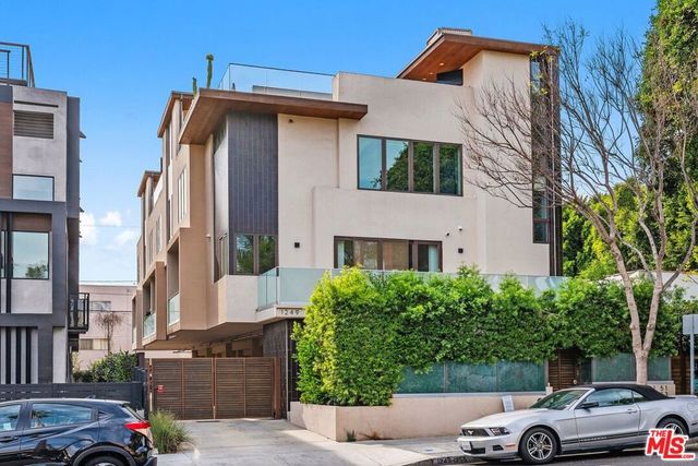 1251 N Formosa Avenue, West Hollywood, CA 90046