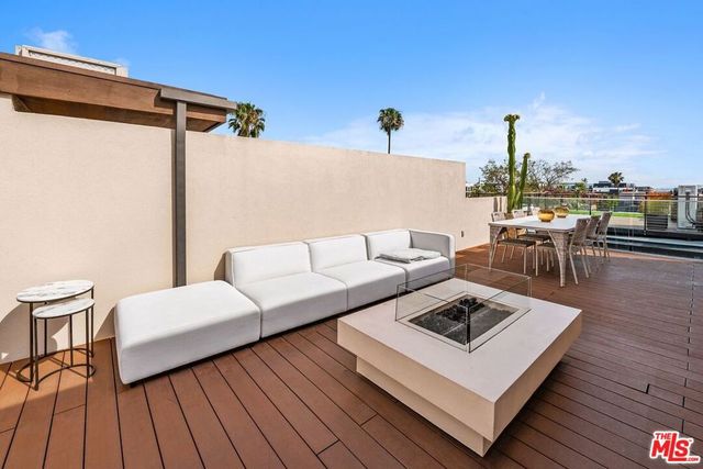 1251 N Formosa Avenue, West Hollywood, CA 90046