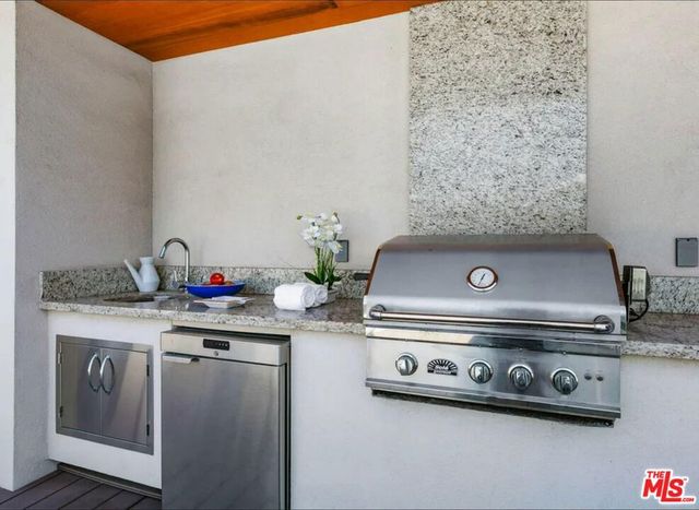 1251 N Formosa Avenue, West Hollywood, CA 90046