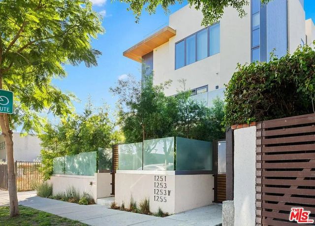 1251 N Formosa Avenue, West Hollywood, CA 90046