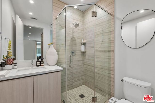 1251 N Formosa Avenue, West Hollywood, CA 90046