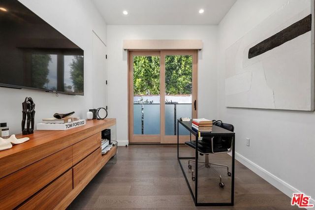 1251 N Formosa Avenue, West Hollywood, CA 90046