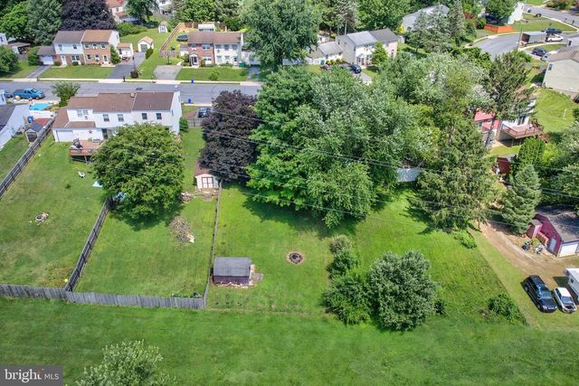 1088 MONTICELLO LN, Lancaster, PA 17603