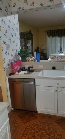 7775 Yardley Drive 211, Tamarac, FL 33321