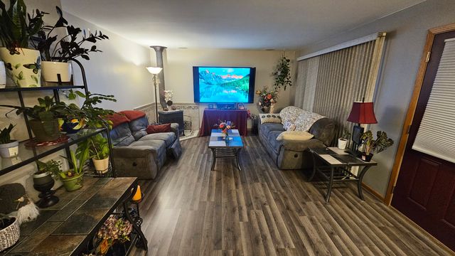 110 Elm Lane, Streamwood, IL 60107