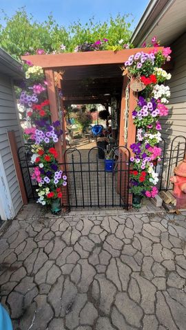 110 Elm Lane, Streamwood, IL 60107