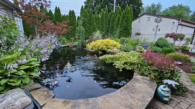 110 Elm Lane, Streamwood, IL 60107