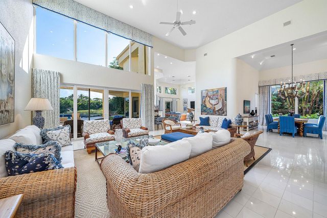 13060 Monet Lane, Palm Beach Gardens, FL 33410