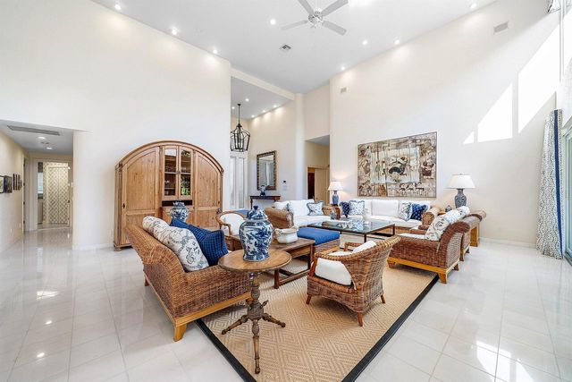 13060 Monet Lane, Palm Beach Gardens, FL 33410