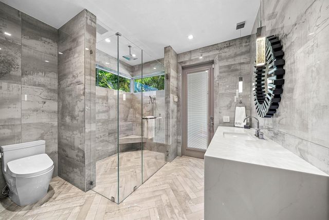 13060 Monet Lane, Palm Beach Gardens, FL 33410