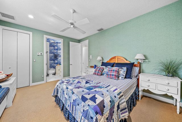 13060 Monet Lane, Palm Beach Gardens, FL 33410