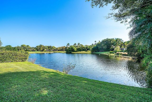 13060 Monet Lane, Palm Beach Gardens, FL 33410