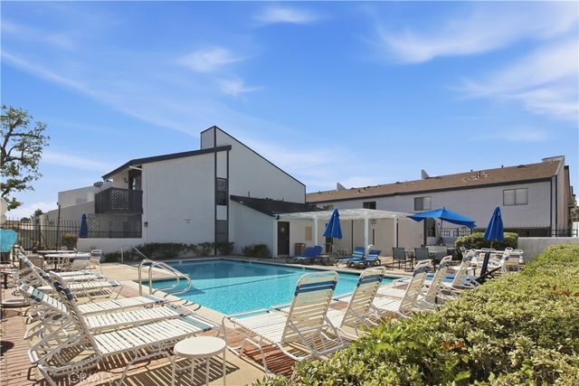 20821 E Calora St E6, Covina, CA 91724