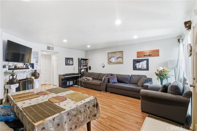 20821 E Calora St E6, Covina, CA 91724