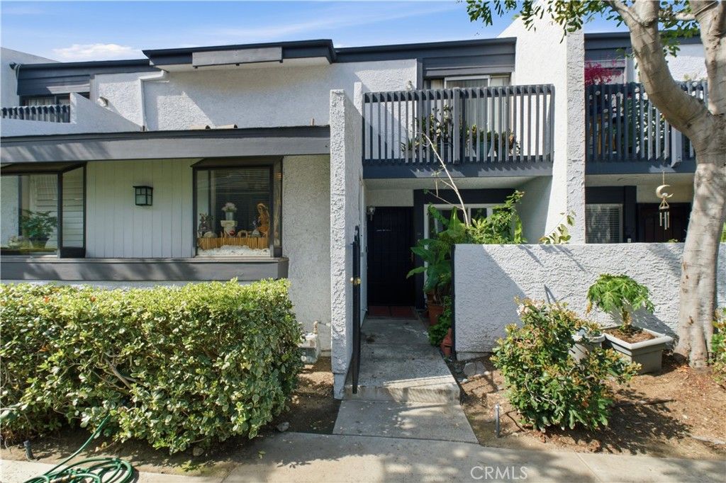 20821 E Calora St E6, Covina, CA 91724