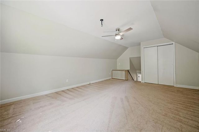 7743 Waters Edge LN, Gloucester Point, VA 23062