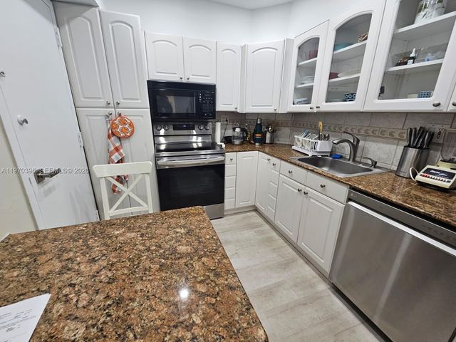 300 Bayview Drive 2101, Sunny Isles Beach, FL 33160