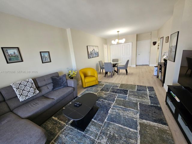 300 Bayview Drive 2101, Sunny Isles Beach, FL 33160