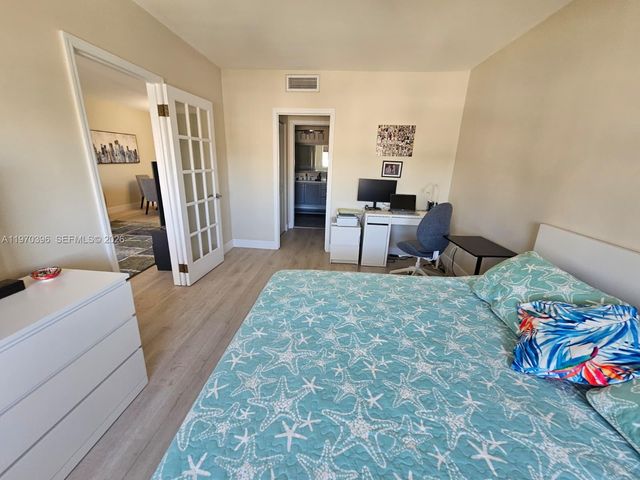 300 Bayview Drive 2101, Sunny Isles Beach, FL 33160