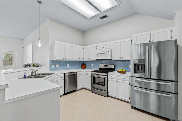 13536 S Fairview Ave, Baton Rouge, LA 70816