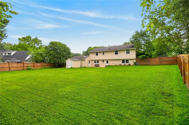 60 Barnfield Road, Henrietta, NY 14534