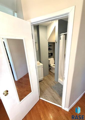 1108 W 3rd Ave Avenue, Mitchell, SD 57301