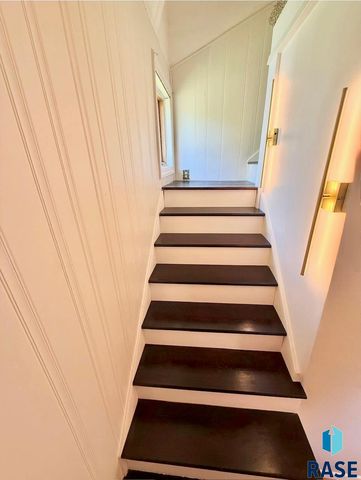 1108 W 3rd Ave Avenue, Mitchell, SD 57301