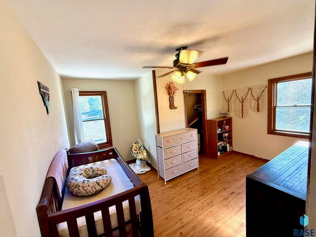 1108 W 3rd Ave Avenue, Mitchell, SD 57301